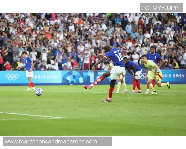 巴黎足球明星风采尽显精彩瞬间照片集锦与回忆分享