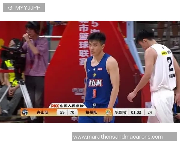 杭州篮球队以53分领跑奥运会积分榜展现强大实力与团队合作精神
