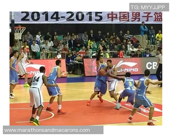 西安篮球队团队协作变革引发热议助力球队新征程 西安篮球队团队协作变革引发热议助力球队新征程