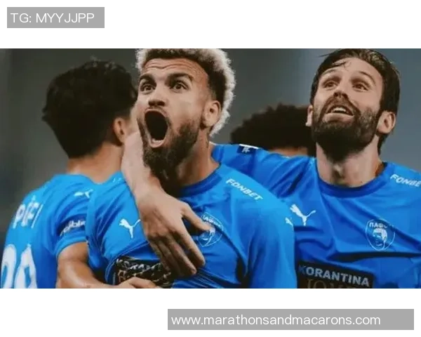 足球明星前锋的忠诚之路与荣耀时刻的完美交织 足球明星前锋的忠诚之路与荣耀时刻的完美交织